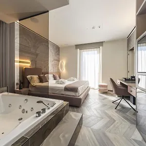 Tritone Luxury Piazza Del Popolo Bed & Breakfast Roma